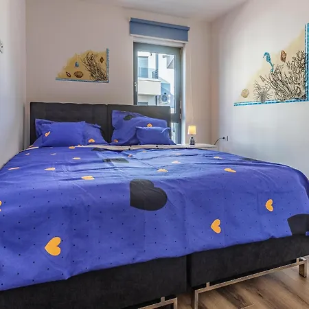 Apartament Beautiful In With Wifi Pula